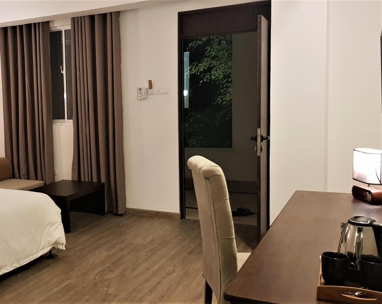 Hotel Green Court Homagama Экстерьер фото